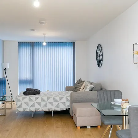 Elegant 1-Bed By Victoria Stn & Ao Arena-Sleeps 4-2